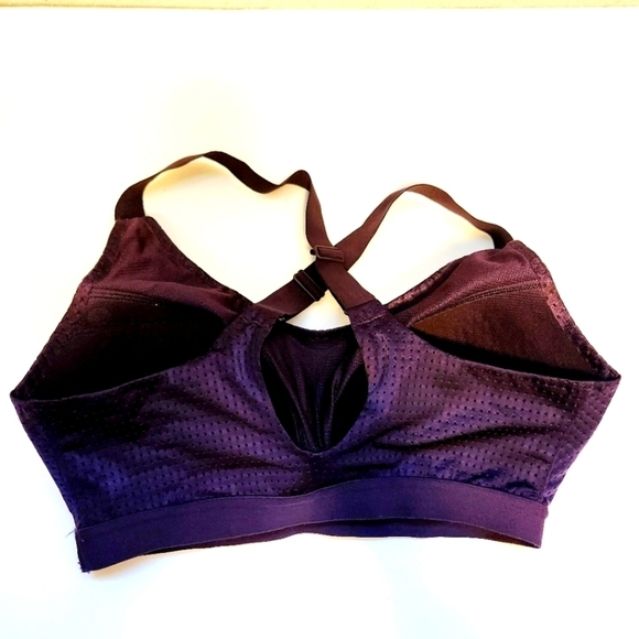 EUC BUNDLE OF 2 PURPLE VICTORIA'S SECRET LIGHTWEIGHT SPORTS BRAS 32DD - Picture 2 of 6
